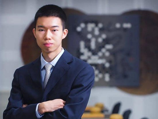 男生穿女装自愿被c 嗯～好爽